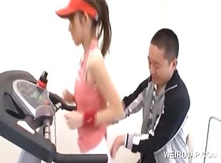 Teen asia gets assets tease in the gym